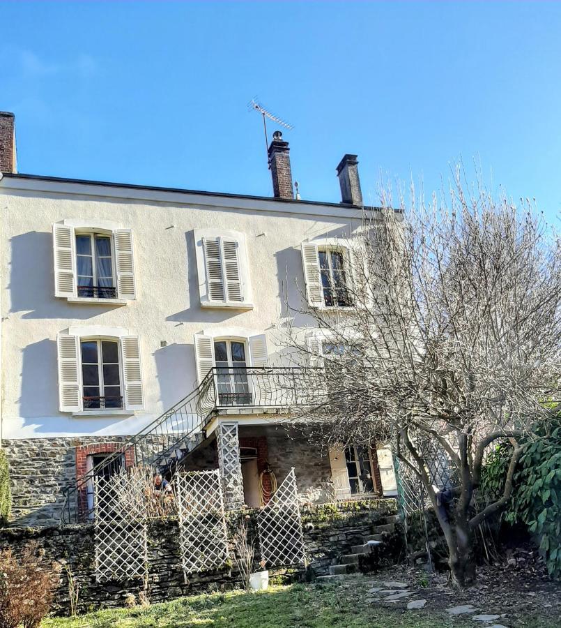 Chez Many, Par Fred Et Henri Bed & Breakfast Monthermé Exterior foto